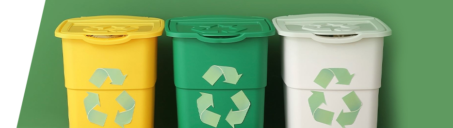 Foto de contenedores de basura reciclable